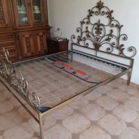 Letto matrimoniale in ferro battuto