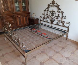 Letto matrimoniale in ferro battuto