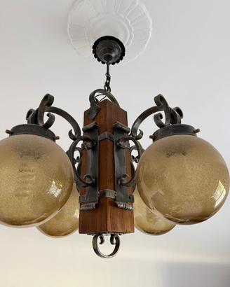 Lampadario in stile spagnolo antico