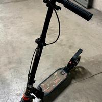 monopattino pieghevole, leggero