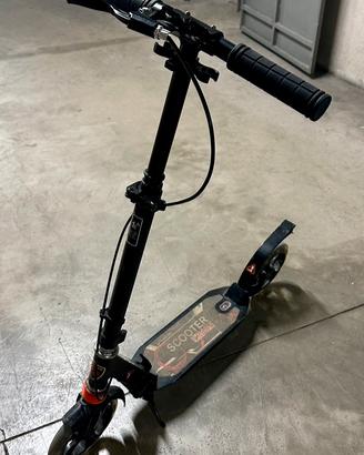 monopattino pieghevole, leggero