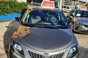 Lancia Ypsilon 1.0 FireFly 5 porte S&S Hybrid Ecoc