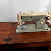 Macchina da cucire necchi vintage