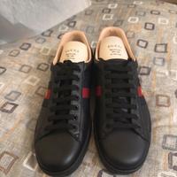 Gucci Ace bee nere