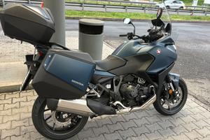 HONDA 1100 4700 KM 2024 CAMBIO AUTOMATICO DCT