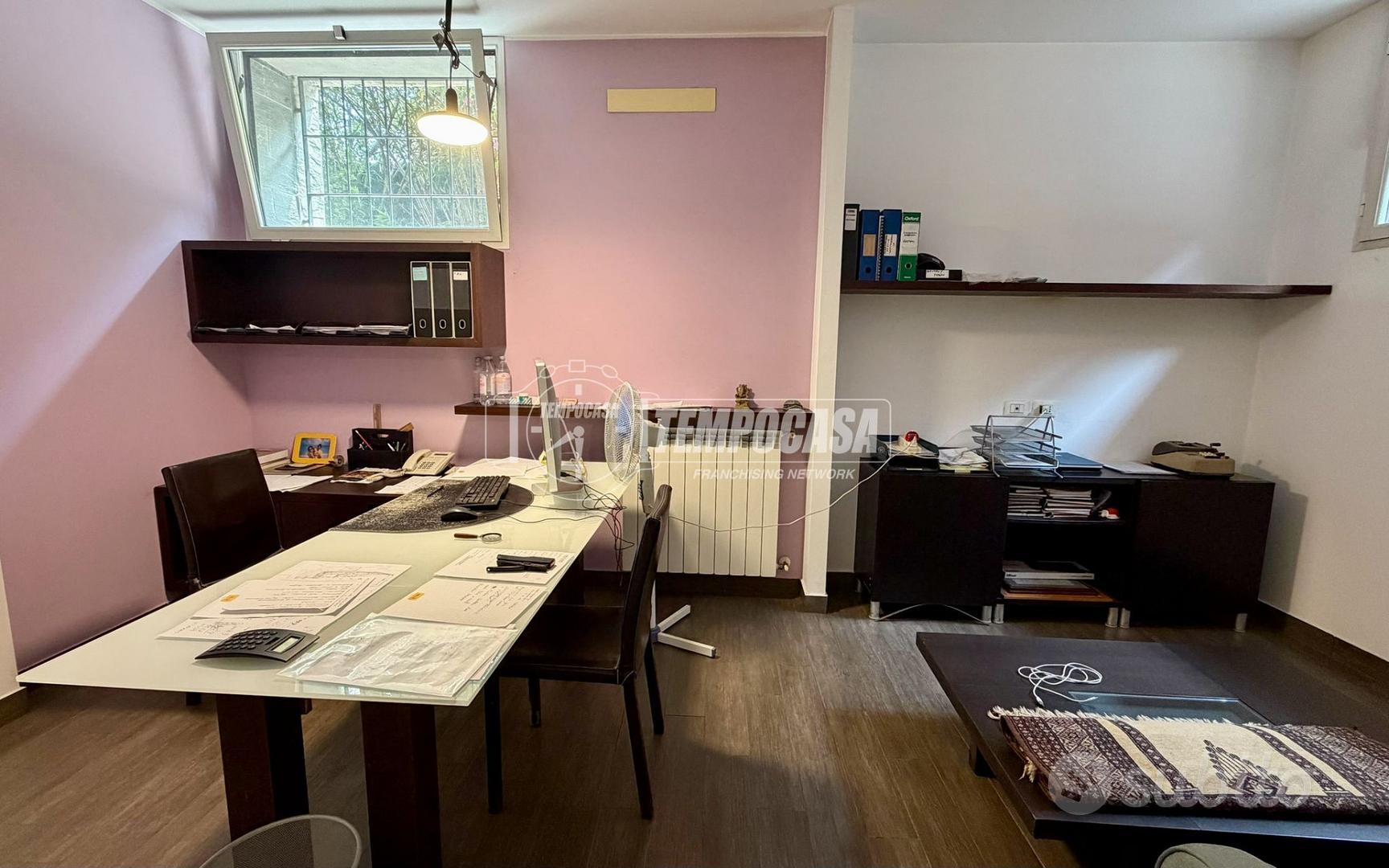 AMPIO UFFICIO - SENZA SPESE CONDOMINIALI - Vista 5