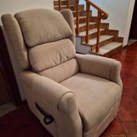 Poltrona relax con spostamento verticale