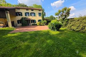 Villa di 574 m² con più di 5 locali a Bolzano Vice
