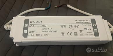 Alimentatore switching industriale PEF44 IP44