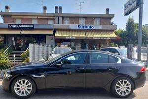 JAGUAR XE 2.0 D Turbo Aut. Pure