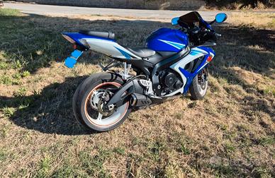 Moto Suzuki GSX-R 750