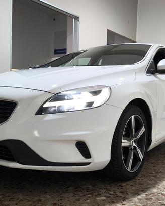Volvo V40 D2 R-design
