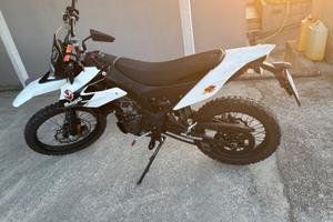 125 malaguti xtm 4 tempi