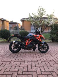 KTM 1290 Super Duke GT