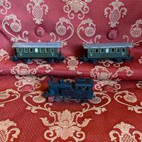 Antico gioco trenino elettrico locomotiva vagoni
