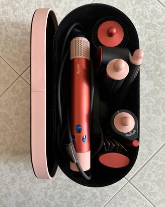 Multi-styler asciugacapelli Dyson Airwrap i.d.™