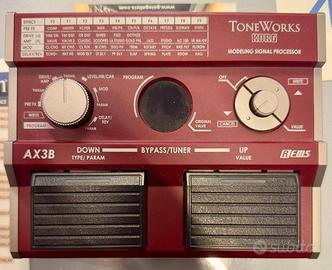 KORG AX3B -MULTIEFFETTO A MODELLI FISICI PER BASSO