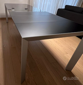 Tavolo allungabile modello Nori by Kristalia