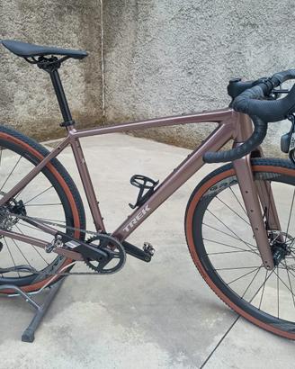 BICI    TREK MODELLO CHECKPOINT ALR 5 (2026)