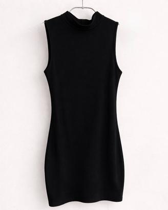 Vestito nero aderente elegante
