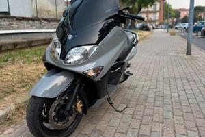 Tmax 500 2006