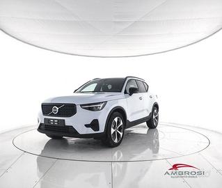 VOLVO XC40 B3 Mild hybrid Benzina Plus Dark