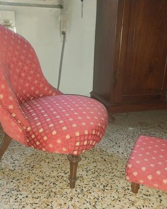Poltroncina e poggiapiedi