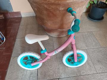 bicicletta senza pedali