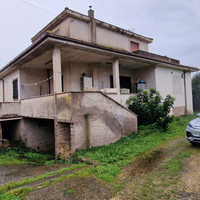 Villa unifamiliare da ristrutturare