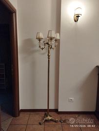 Lampada da terra in ottone