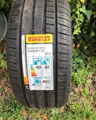 Gomma nuova estiva pirelli 235/45-17