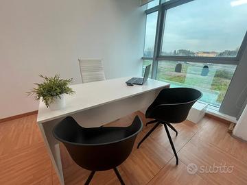 Stanza ufficio in studio condiviso