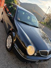 Lancia Lybra 1.9