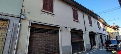 Immobile di 100 m² con 2 locali a Caravaggio