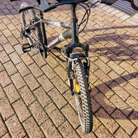 Bici MTB bambino Rockrider ST 500 20” +casco BTWIN