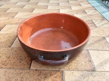 Pentola antica in terracotta 