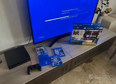 PS4 Slim scatolato più giochi 