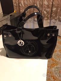 Borsa pelle verniciata nera