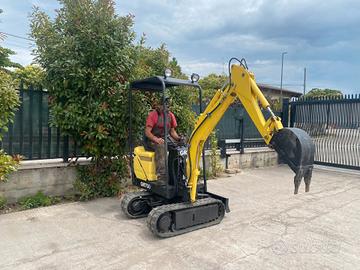 E144 Miniscavatore 8 q Eurodig allargabile