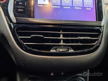 Bocchetta clima centrale PEUGEOT 208 del 2017