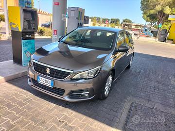 Peugeot 308 sw.