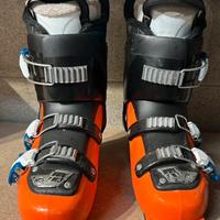 SCARPONI DA SCI TECNICA N.24 A TRE GANCI.