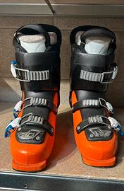 SCARPONI DA SCI TECNICA N.24 A TRE GANCI.