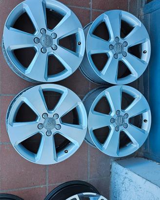 4 cerchi 17 originali Audi A3 Q2 Q3 TT