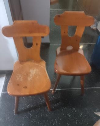 coppia di sedie in legno