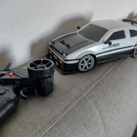 Modellino radiocomandato Drifting e Stradale 