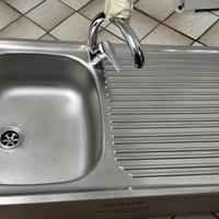 lavello in acciaio inox 