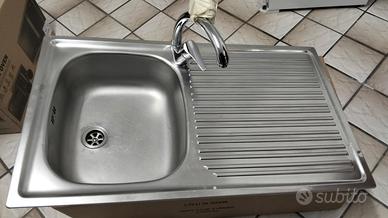 lavello in acciaio inox 