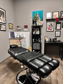 Lettino per tatuaggi