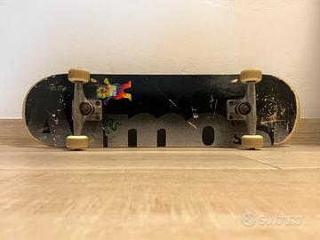 Skateboard Almost con Accessori